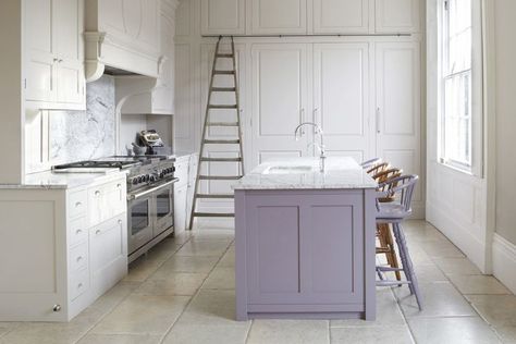 25 Ways to Decorate With Pantone's Color of the Year: Ultra Violet Brassica Farrow And Ball, Regency Townhouse, Purple Kitchen Cabinets, Lilac Kitchen, Soothing Bedroom, Skimming Stone, Purple Kitchen, Stone Kitchen, Farrow And Ball