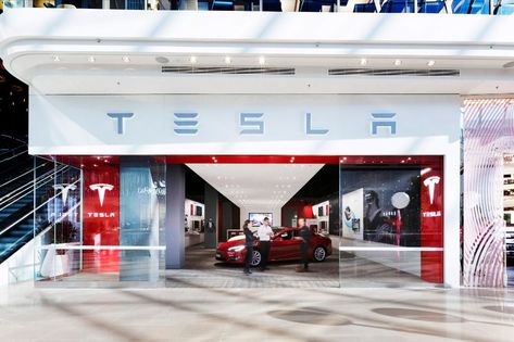 Tesla Office, Tesla Showroom, Tesla Company, Tesla Car Models, Car Exhibition, Mobile Shop Design, Car Showroom Design, Office Photos, Best Bathtubs