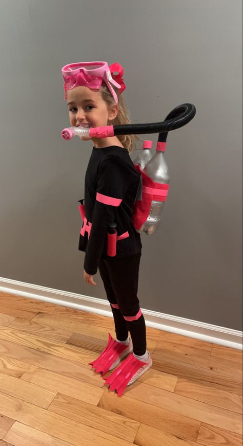 Scuba Costume #DiyHalloween #HalloweenIdeas #Scuba Scuba Costume, Knit Sweater Outfit, Creative Halloween Costumes, Spirit Wear, Paper Crafts Diy Kids, Camping With Kids, Diy Costumes, Kids Costumes, Elvis Presley