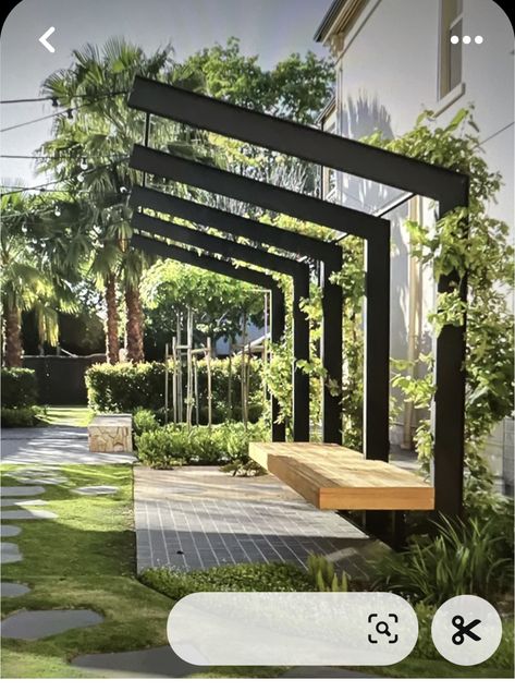 Commercial Outdoor Spaces, Landscape Ideas Architecture, Modern Garden Trellis, Modern Trellis Design, Pool Pergola, Australian Garden Design, Creative Backyard, Exterior Garden, Front Landscaping