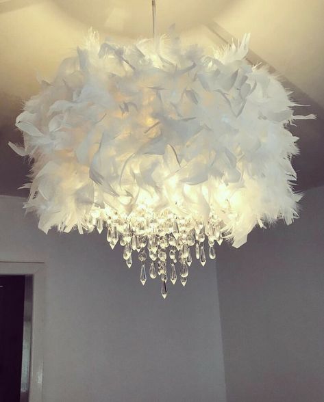 White Feather Chandelier Shade Handmade Home Decor Fluffy Baby Nursery | Home, Furniture & DIY, Lighting, Lampshades & Lightshades | eBay! Diy Chandelier Ideas, Diy Lamps, Chandelier Ideas, Feather Chandelier, Feather Lamp, Diy Lampe, Shelves Diy, Diy Chandelier, Diy Lamp Shade