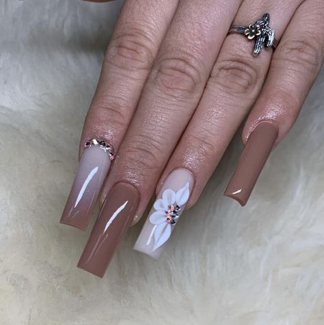 Cute Nails For Fall, Fall Acrylic Nails, Almond Nails Designs, Really Cute Nails, Coffin Shape Nails, Brown Fall, Brown Nails, Birthday Nails, Floral Nails