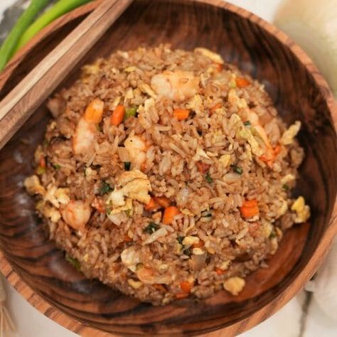 Benihana Fried Rice, Fried Rice Recipe Video, Cj Eats, Making Fried Rice, Shrimp Fried Rice, Real Star, Clam Recipes, Chicken Fried Rice, Fried Rice Recipe