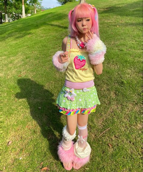 Yabi Style, Hyperpop Outfit, Juminocore Outfit, Decora Fashion Outfits, Decora Outfits, Cute Pastel Outfits, Decora Fashion, Decora Harajuku, Silly Clothes