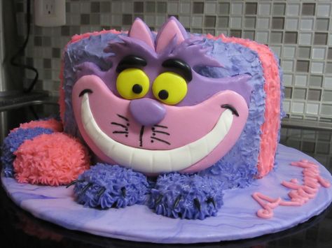 Cheshire Cat Cake, Cake With Swiss Meringue Buttercream, Birthday Cake Vanilla, Cat Alice In Wonderland, Birthday Cake For Cat, New Birthday Cake, Alice In Wonderland Cakes, Alice In Wonderland Birthday, Cake Vanilla