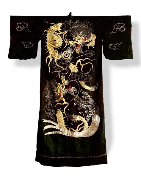 Asian Dragon Art, Dragon Kimono, Zodiac Boots, Rare Pearls, Batwing Blouse, Mens Fashion Illustration, Mode Kimono, Asian Dragon, Silk Coat