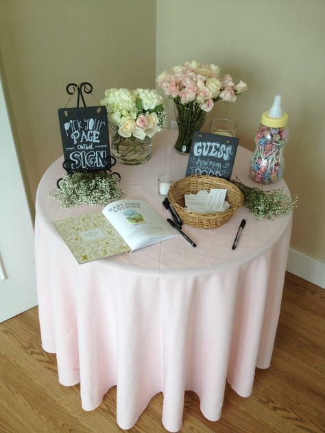 Entrance Table at a baby shower Diy Babyshower, Diy Baby Shower Games, Baby Shower Gifts For Guests, Mesas Para Baby Shower, Entrance Table, Baby Shower Brunch, Baby Shower Table, Twins Baby Shower, Shower Bebe