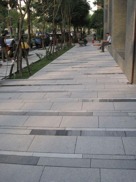 Paving Pattern Landscape, Pathway Acnh, Pavement Ideas, Sidewalk Landscape, Driveway Tiles, Pavers Walkway, Diy Sidewalk, Outdoors Aesthetic, Paver Patterns