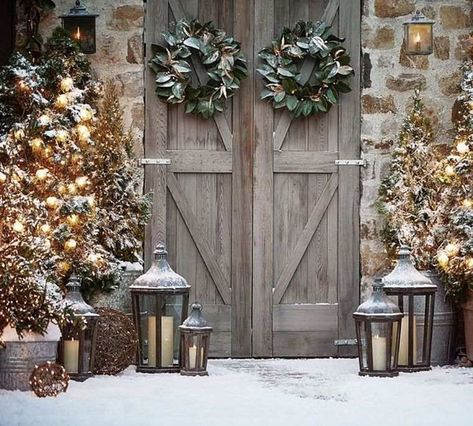 Christmas is around the corner and if you have not already started on your outdoor Christmas decorations, we have an inspiring collection to help get you in the holiday spirit. Christmas Entry, Gold Christmas Decorations, Brick Exterior House, Outside Living, Farmhouse Christmas Decor, Elegant Christmas, Christmas Decorations To Make, Christmas Aesthetic, Outdoor Christmas Decorations