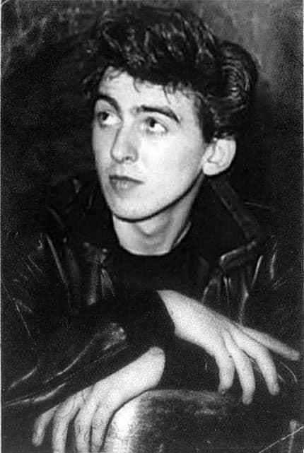 George Harrison at the Cavern Club, Liverpool, 1961 George Harrison Young, Beatles Quotes, The Quarrymen, Teddy Boy, Beatles George Harrison, Beatles George, Beatles Photos, John Lennon Beatles, Beatles John