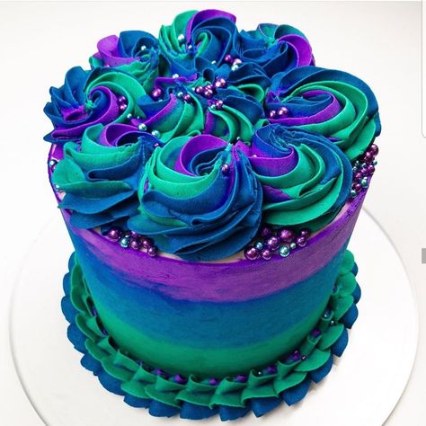 Buttercream Tips, Gelatin Bubbles, Kue Fondant, Torte Creative, Black Frosting, Food Decorating, Food Decorations, Art Cake, Torte Cupcake