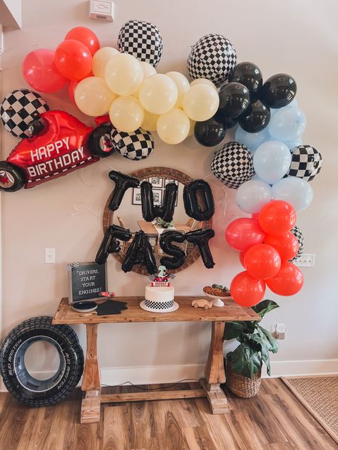 2 Fast Birthday Activities, Car Themed Birthday Party Cake, Two Fast Too Curious Birthday Cake, Two Fast Birthday Decorations, Two Fast Food Ideas, Two Fast Photoshoot, 2 Fast 2 Curious Birthday Cake, Two Fast Birthday Food, Too Fast Birthday Party