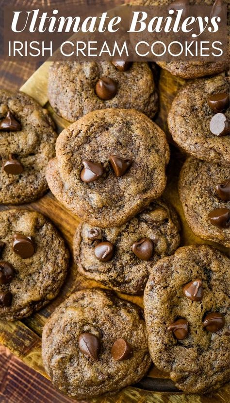 Espresso Chip Cookies, Irish Cream Cookies, Cookies Espresso, Baileys Liquor, Cookies And Cream Cookies, Baileys Recipes, Homemade Chocolate Chips, Homemade Chocolate Chip Cookies, Chewy Cookies