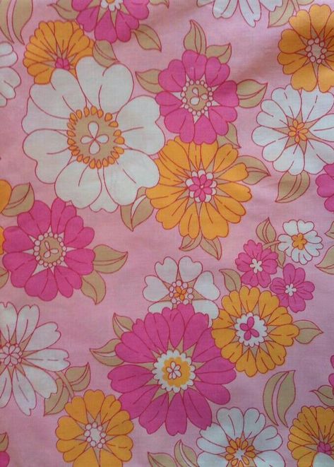 Vintage 1969 Fieldcrest Perfection 'Felicity' pattern bed sheets. Mod floral print. Pink colorway. Art Alevel, Procreate Ipad Art, Floral Upholstery, Patterned Bedding, Motif Vintage, Retro Fabric, Vintage Sheets, Print Pink, Retro Pattern