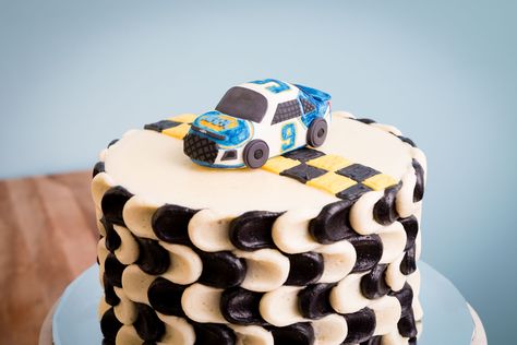 Specialty Cakes - Racecar Birthday Cake Race Car Cupcake Cake, Race Car Cake, Dessert Cocktails, Boutique Cafe, Cars Cupcakes, Race Car Cakes, The Best Desserts, American Desserts, Race Car Birthday Party