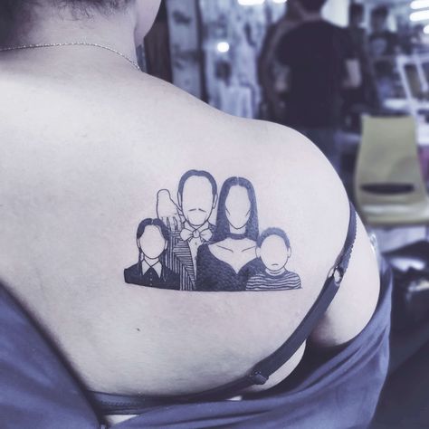 Addams Family Tattoo, T Rex Tattoo, Learn To Tattoo, Blade Tattoo, Brain Tattoo, Shoulder Blade Tattoo, Petit Tattoo, Hand Tattoos For Girls, Movie Tattoos