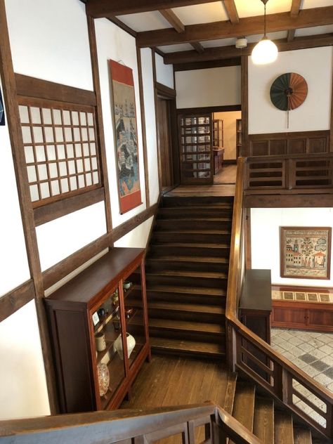 Anglo Japanese Interior, Japanese Loft Bed, Japanese House Interior, Japanese Home Interior, Home Foyer, Traditional Japanese Home, Japan Traditional House, Dream House Aesthetic, Japanese Home Design