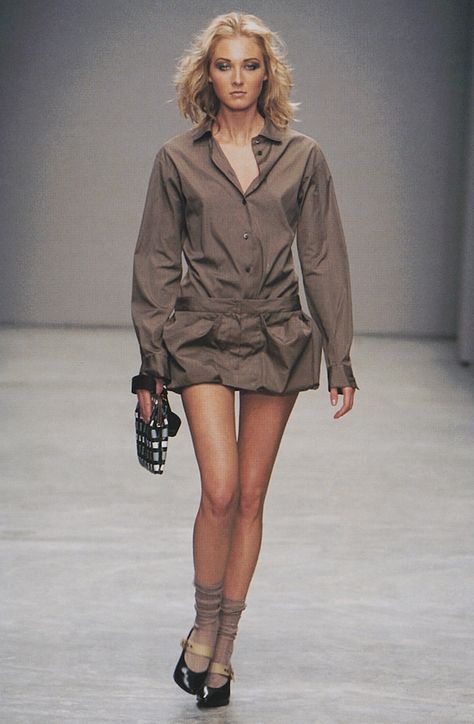 2001 Fashion, Taylor Russell, 90s Runway Fashion, Sydney Sweeney, Runway Collection, Bella Hadid, Couture Fashion, 90s Fashion, Runway Fashion