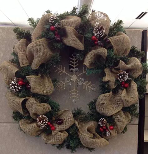 a burlap and evergreen wreath with a rhinestone snowflake, snowy pinecones and cranberries Burlap Christmas Decorations, Burlap Wreath Diy, Burlap Christmas Tree, Burlap Christmas Wreath, Plaid Christmas Decor, Christmas Vibe, Snowman Wreath, Burlap Christmas, Xmas Wreaths