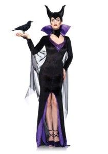 Maleficent Costume for 2014 - Best Halloween Store Who wouldn't want to be Maleficent for Halloween! Female Halloween Characters, Villain Stickers, Disney Characters Halloween Costumes, Maleficent Dress, Maleficent Halloween Costume, Carnaval Make-up, Villain Quotes, Disney Villain Costumes, Disney Characters Halloween