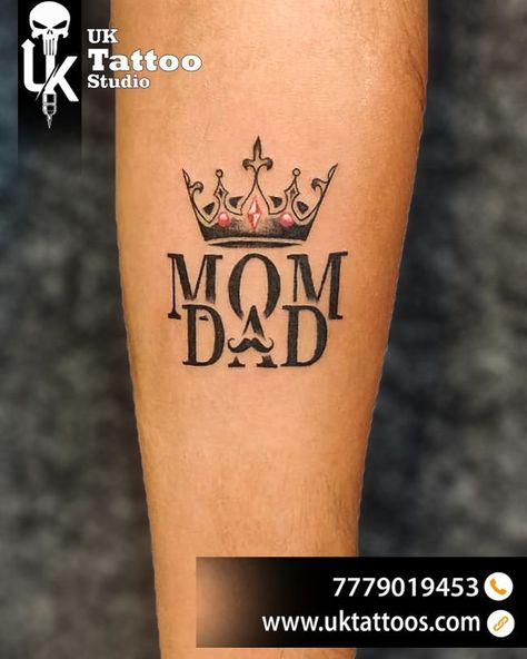 Tattoo Mom Dad, Rip Tattoos For Dad, Mom Dad Tattoo, Tattoo For Mom, Memorial Tattoo Ideas, Tattoo Mom, Mom Dad Tattoo Designs, Names Tattoos For Men, Dad Tattoo