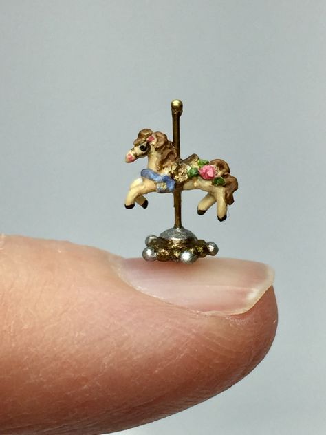 Christmas Toy Shop, Victorian Horse, Mini Doll House, Doll Diy Crafts, Carousel Horse, Polymer Clay Miniatures, Carousel Horses, Clay Miniatures, Cute Clay