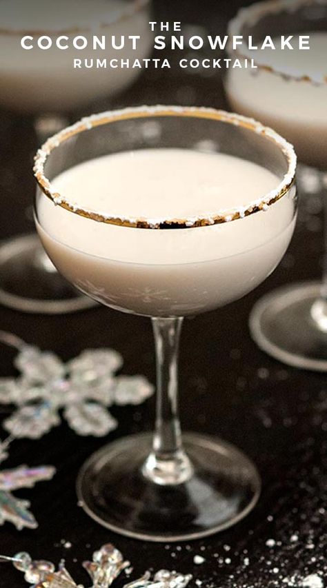 This RumChata cocktail is creamy and minty with an island twist! Shaken, not stirred – it’s both frosty and heart warming. Playful and elegant. The tastiest Christmas cocktail from Hawaii to the North Pole. With a rim, delicately frosted with powdered sugar, it makes a perfectly whimsical, winter dessert cocktail for New Year's Eve too! Winter Martini, Snowflake Cocktail, Rumchata Cocktails, Rumchata Drinks, Christmas Sangria Recipes, Rumchata Recipes, Coconut Cream Recipes, Island Twist, Ginger Cocktails