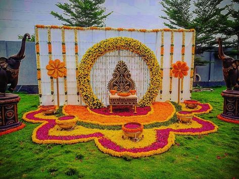 Haldi Ceremony Decorations At Home Simple, Thread Ceremony Decoration, Haldi Theme, Marriage Vibes, Haldi Function Decoration, Thread Ceremony, Groom Pics, Haldi Decoration Ideas, Coconut Decoration