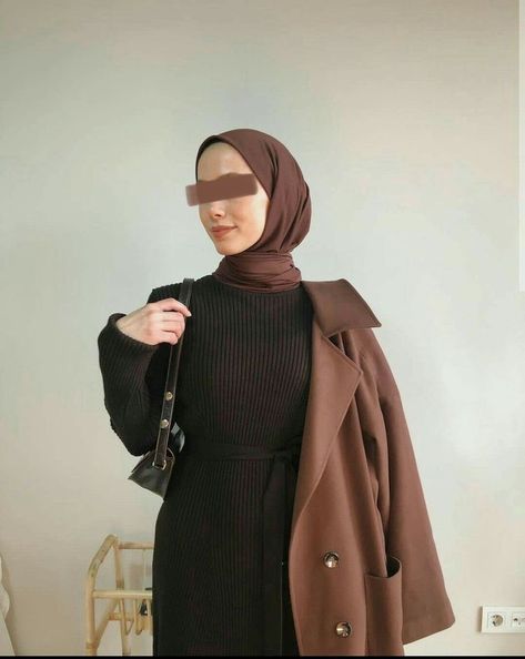 Korean Outfit Street Styles, Mode Turban, Modest Fashion Hijab, Hijab Outfits, Casual Hijab, Poses Instagram, Hijabi Style, Zara Outfit, Casual Hijab Outfit