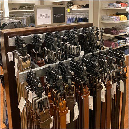 Belt Display Retail, Belt Store, Display Retail, Belt Rack, Belt Display, Modern Cupboard, Retail Store Interior Design, Clothing Store Interior, Modern Cupboard Design