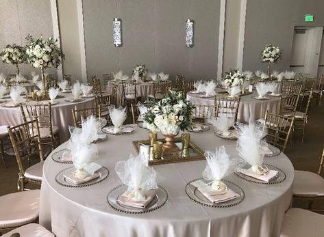 ** HUGE SALE ** Prompt and Professional Service Guaranteed Welcome to our family owned shop! 🌸 Our matte lamour satin tablecloth will add the most elegant touch to your event. With a look thats simple and delicate, yet sophisticated and chic, this beautiful tablecloth will wow your guests! 💫 You Wedding Aisles, Satin Tablecloth, Fiesta Table, Gold Tablecloth, Boy Baby Shower Centerpieces, Tablecloth Wedding, Vintage Wedding Table, Aisle Runners, Elegant Tablecloth