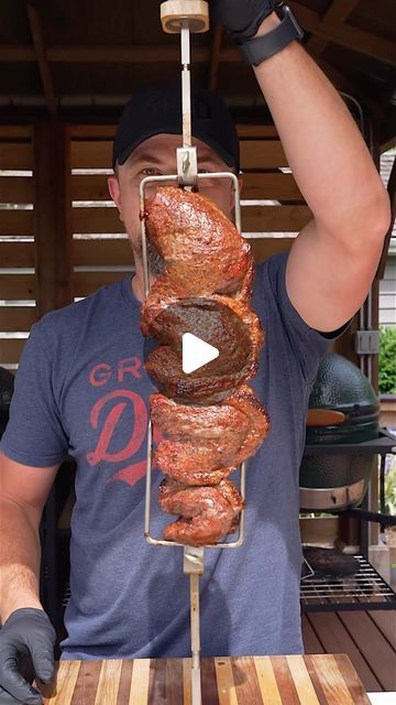 Weber Grills on Instagram: "You can almost taste it through the screen. 🤤@grillin_with_dad bringing steak house quality to the backyard.

Picanha
💥 Remove Picanha roast from packaging and cut into thick steaks
💥 Season on both sides with steak seasoning
💥 Fold steaks in half and skewer them on rotisserie
💥 Fire up the kettle and place rotisserie over top. Let cook
💥 Keep it spinning on the rotisserie until it hits about 125 internal. Let it rest
💥 Slice it up and top with Chimichurri
     
Chimichurri
💥 Add equal parts parsley, cilantro, and crushed red pepper
💥 Add a heavy pinch of salted
💥 Add garlic
💥 Add red wine vinegar and olive oil
💥 Mix together

#Weber #WeberGrills #SummerRecipe #DinnerRecipe #Picanha" Sides With Steak, Kingsford Charcoal, Steak Sides, Bbq Rotisserie, Weber Grills, Weber Grill, Steak House, Steak Seasoning, Wine Vinegar