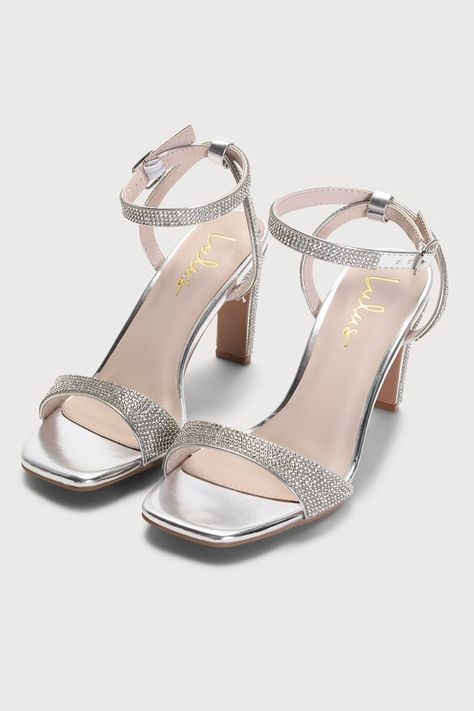 Silver Heels Low Heel, Comfy Silver Heels, Silver Sparkly Heels Short, High Heels Prom Silver, Silver High Heels For Quinceanera, Short Sparkly Heels, Prom Heels Low, Prom Shoes Short Heel, Silver Hoco Shoes