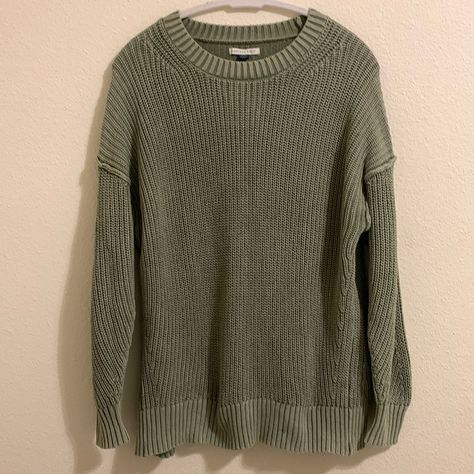 American Eagle Outfitters Size Small Green Oversized Crew Neck Waffle Knit Sweater. Condition: Brand New, With Tags. Relaxed Fit/ Baggy/ Monochrome/ Casual/ Plain/ Fall/ Warm/ Autumn Wear/ Long Sleeve/ Comfy/ Comfortable/ Cozy/ Minimalist/ Back To School/ School Wear/ Loungewear. F10 Halloween Board, Cozy Minimalist, Autumn Wear, School Wear, Waffle Knit Sweater, School School, Warm Autumn, Waffle Knit, Crew Neck Sweater