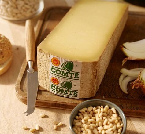 Comté cheese, the secret of its unique taste - Comte Cheese, Gmo Foods, Milk And Cheese, Types Of Cheese, Cooking Temperatures, Dairy Cows, Rich In Protein, Milk Protein, Fermented Foods