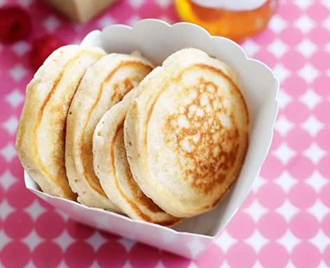 16 freezable lunch box ideas you can make in advance | Mum's Grapevine Easy Lunch Box Ideas For School, Freezable School Lunches, Freezable Lunchbox Ideas Kids, Lunchbox Baking Ideas, Kindy Lunch Box Ideas, Freezable Snacks, Banana Pikelets, Healthy Lunchbox Snacks, Donna Hay Recipes