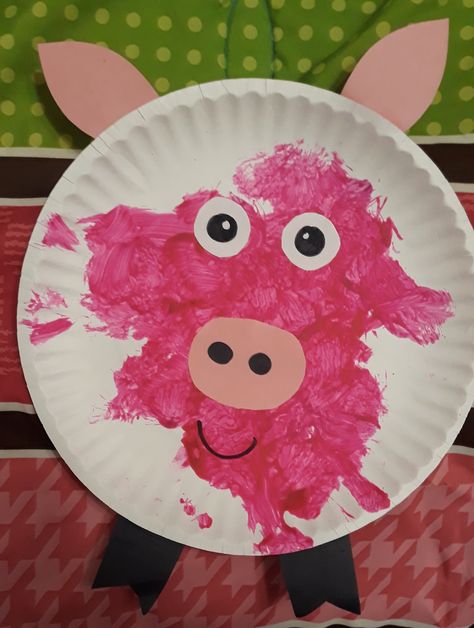 Baby Animals Art Preschool, Farm Theme Arts And Crafts, Infant Farm Art, Color Pink Crafts For Toddlers, Animal Infant Crafts, Farm Animal Activities For Infants, Farm Art For Infants, Farm Activities For Infants, Farm Animal Toddler Crafts