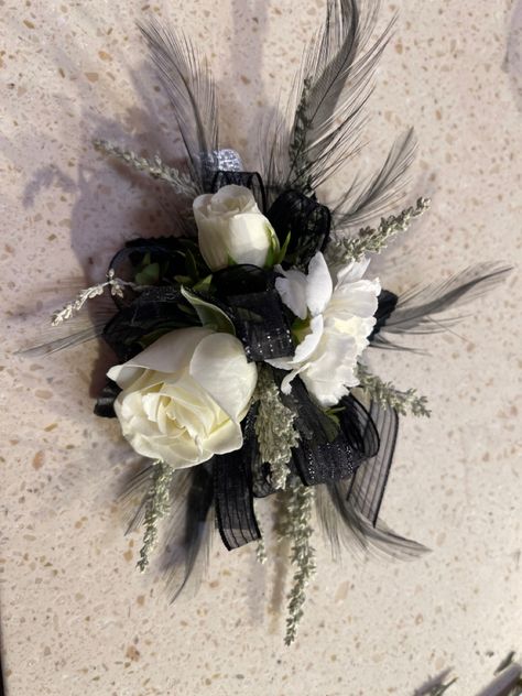 Black Wrist Corsage Prom, Black And White Wrist Corsage, Corsage Prom Black Dress, Masquerade Corsage, Corsage With Black Dress, Corsage Black Dress, White And Black Corsage, Corsage For Black Dress, Homecoming Flowers Wrist Corsage