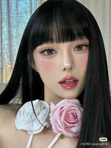 Pink And Grey Makeup Looks, Peach Pink Makeup, Makeup Reference, Makeup Layout, Rave Ideas, Iconic Makeup, Wide Smile, Asian Makeup Tutorials, Grey Makeup