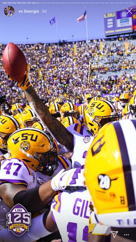 LSU Football 🏈💜💛 Lsu Aesthetic, Lsu Tigers Football, Lsu Football, College Football Games, College Education, Southern Life, Geaux Tigers, Dream College, Joe Burrow