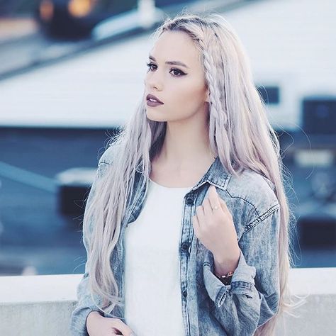 YES or NO??? credit @kirstenzellers  #americanstyle Kirsten Zellers, Heir Style, Gorgeous Braids, Cute Hair Colors, Goth Hair, Hair Sketch, Silver Hair Color, Silver Grey Hair, Diy Braids