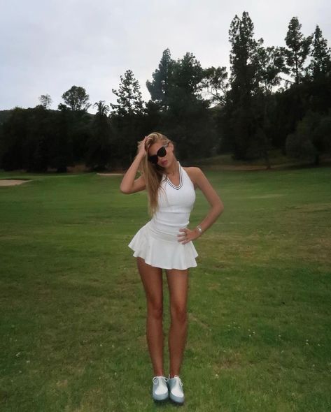 Country Club Outfit, Cute Golf Outfit, Golf Attire Women, Estilo Ivy, Golf Inspiration, Golf Attire, Tennis Fashion, Golf Outfits Women, Sporty Girls