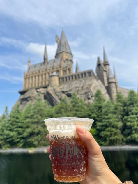 @ Universal Studios Japan #butterbeer #harrypotter #universalstudios #universalstudiosjapan Universal Studios Orlando Harry Potter, Japan Photoshoot, Butter Beer, Harry Potter Universal Studios, Universal Studio, Tokyo Japan Travel, Universal Studios Japan, Universal Studios Orlando, Universal Studios Hollywood