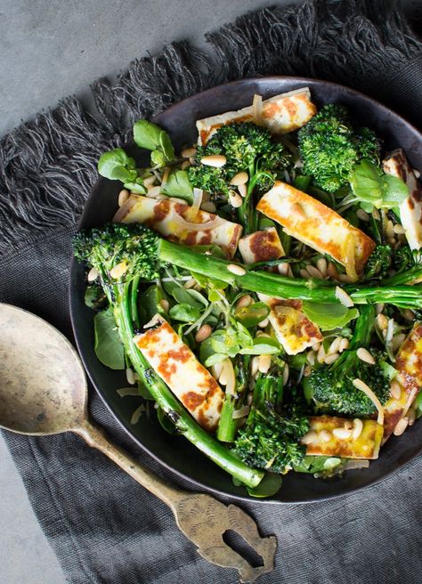 Charred Broccolini Salad (with Haloumi) - Well Nourished Broccolini Salad, Citrus Salad Dressing, Haloumi Recipes, Grilled Broccolini, Wellbeing Magazine, Healthy Main Meals, Charred Broccoli, Halloumi Salad, Citrus Salad