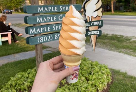 4 Maple Creemee Makers to Seek Out in Vermont Farm Stands Roadside, Maple Creemee, Maple Cotton Candy, Ice Cream Stand, England Trip, Best Ice Cream, Frozen Treat, Black Raspberry, Summer Dessert