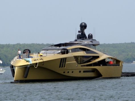 Palmer Johnson Yachts has built one of the largest carbon-composite motor yachts in the world at its Sturgeon Bay boatyard. Palmer Johnson Yachts, Yacht Week, Sport Yacht, Float Your Boat, Cool Boats, Yacht Life, Bigger Boat, Boats Luxury, Yacht Boat