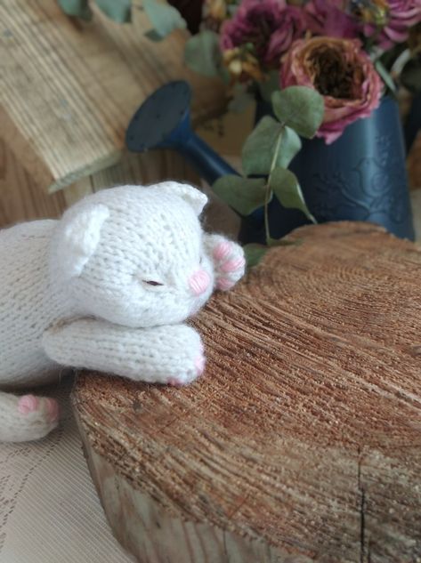 Stuffed toy pattern. Stuffed knitted doll. Stuff animal toy.Doll clothing. Knitted Cat Pattern Free, Cute Knitting Patterns, Tea With Cookies, Amigurumi Kitten, Knitting Cat, Cute Knitting, Free Knitting Patterns For Women, Knitting Toy, Doll Knitting