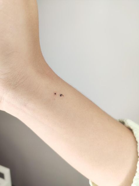 Line Art Semicolon Tattoo, Semi-colon Tattoo Tiny, Fine Line Tattoo Semi Colon, Fineline Semicolon, Tiny Semicolon Tattoo, Aesthetic Semi Colon Tattoos, Semi-colon Tattoo Fine Line, Semi Colon Tattoos For Women, Subtle Semi-colon Tattoo Ideas