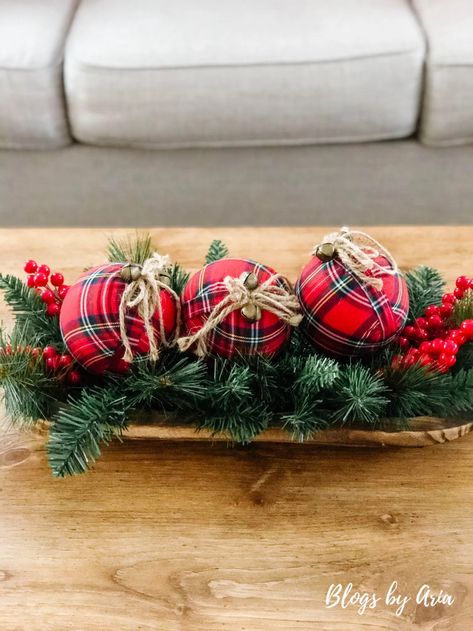 Coffee Table Christmas Centerpiece, Table Christmas Centerpiece, Ways To Decorate For Christmas, Coffee Table Christmas, Christmas Centerpiece Ideas, Red Centerpieces, Christmas Decorations Centerpiece, Decorate For Christmas, Greenery Centerpiece