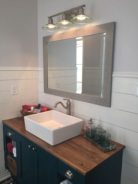 Diy Bathroom Vanity Makeover, Countertop Inspiration, Vanity Diy, Vanity Makeover, Bathroom Vanity Makeover, Room Vanity, Diy Hanging Shelves, Diy Bathroom Vanity, Wood Countertop